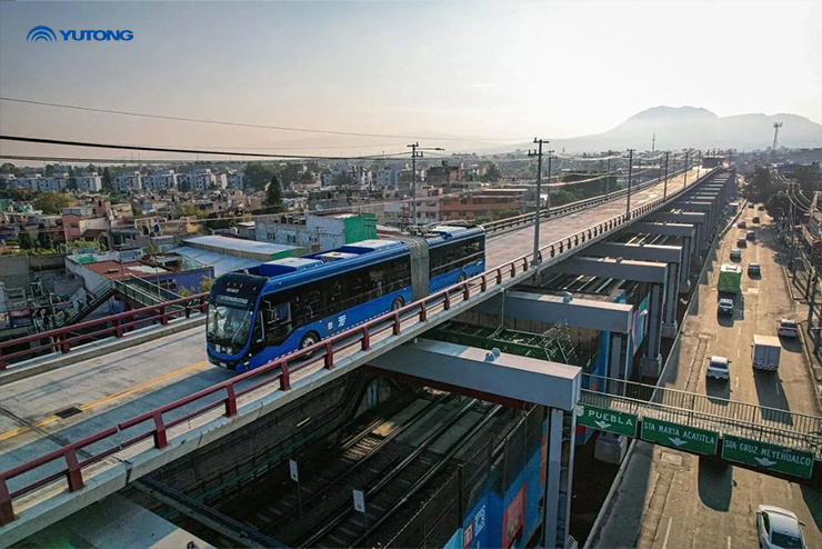 Una delegación latinoamericana en China visita Yutong y experimenta de cerca la extraordinaria fuerza de la «Fabricación Inteligente de China»
