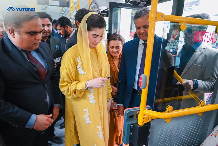 Entrega de 27 autobuses eléctricos E12PRO en Pakistán