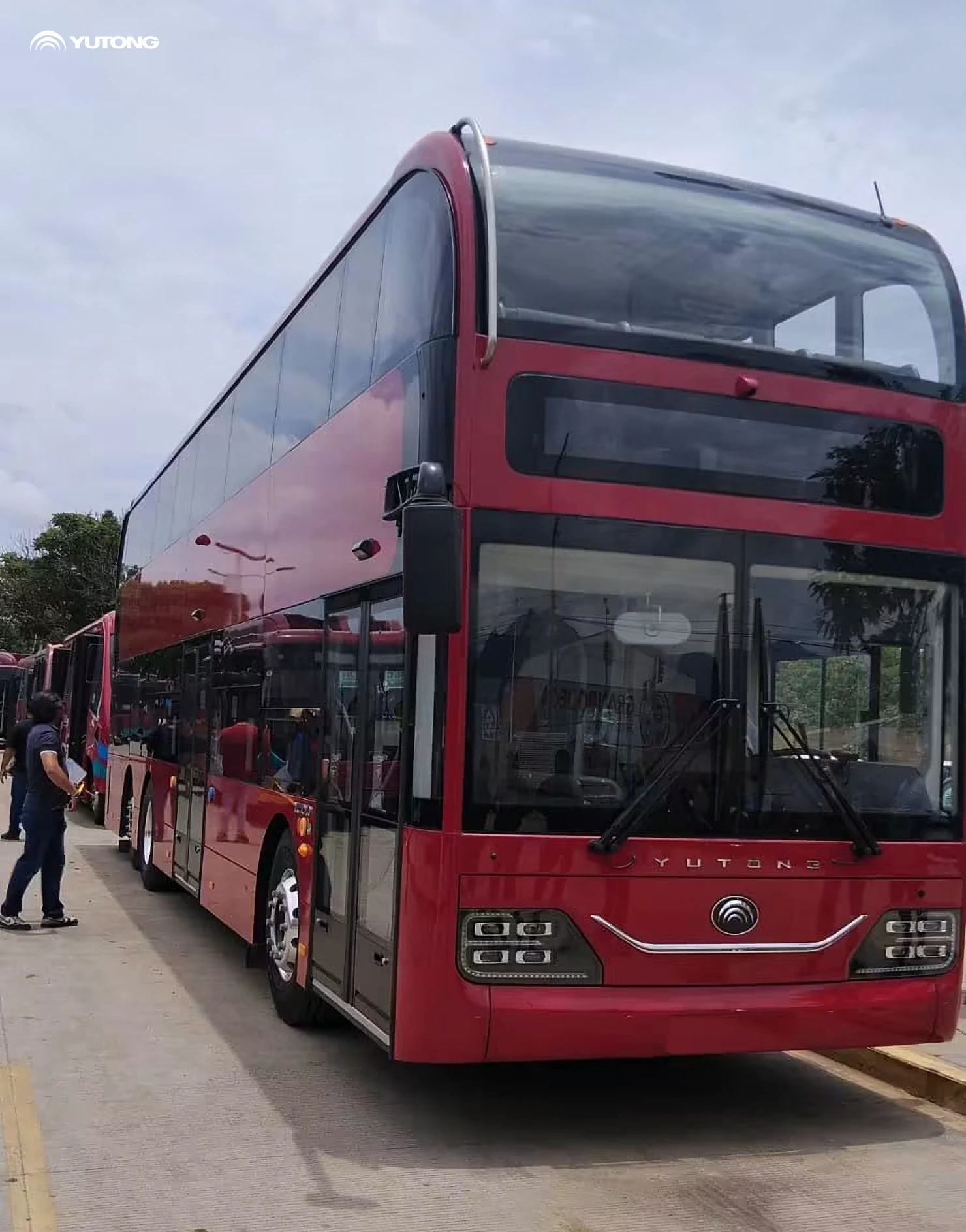 Nuevos autobuses eléctricos de doble piso Yutong comienzan a circular en BinniBus de Oaxaca