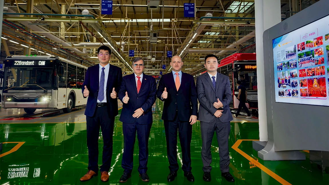 El Embajador de Uruguay en China visita Yutong para conocer sus avances en movilidad eléctrica e innovación tecnológica