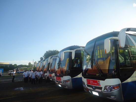 27 autobuses Yutong circulan en APEC en Filipinas