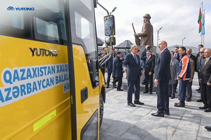 Los autobuses escolares de Yutong, regalo del Estado para Azerbaiyán
