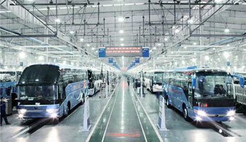 La venta del año 2015 del Grupo Yutong superó los 41.800 millones de yuanes, y la división de Yutong Bus crece en forma positiva por 18 años consecutivos.
