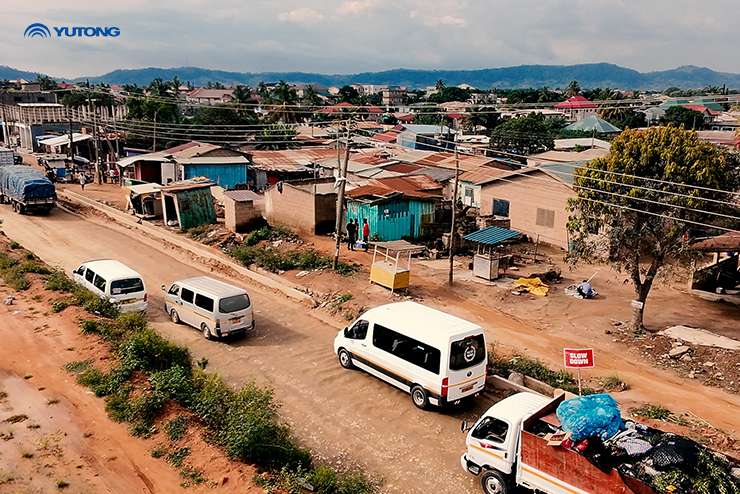 El van de Yutong demuestra su valía en las carreteras de Ghana: ¡fiabilidad, eficiencia de combustible y comodidad!