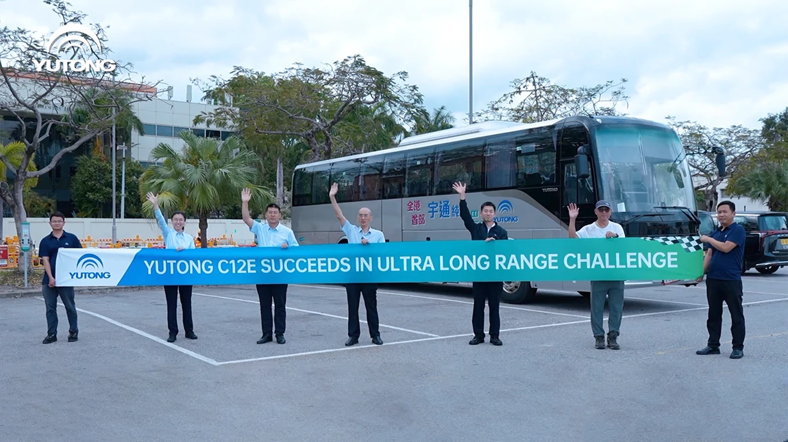 261 km con solo el 47% de batería El Yutong C12E supera con éxito el reto de larga autonomía en Hong Kong, lo que acelera la electrificación de los autocares transfronterizos