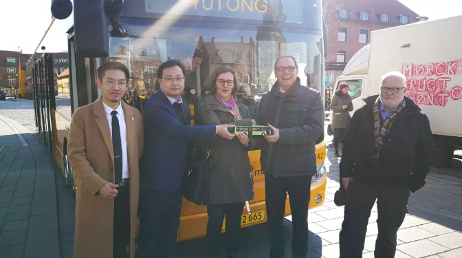 Yutong impulsa el viaje maravillo en todo el mundo con calidad china en medio del 70 aniversario de las relaciones diplomáticas chino-rusas Yutong impulsa el viaje maravillo en todo el mundo con calidad china en medio del 70 aniversario de las relaciones diplomáticas chino-rusas