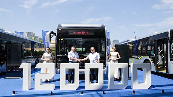 Entrega de autobuses de nueva energía con 120.000 unidades, Yutong se lanza la industria a nueva altura