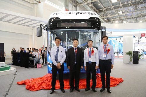 8 productos importantes de Yutong pilotan la exhibición de transporte internacional de tredécimo período de China
