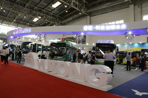 8 productos importantes de Yutong pilotan la exhibición de transporte internacional de tredécimo período de China